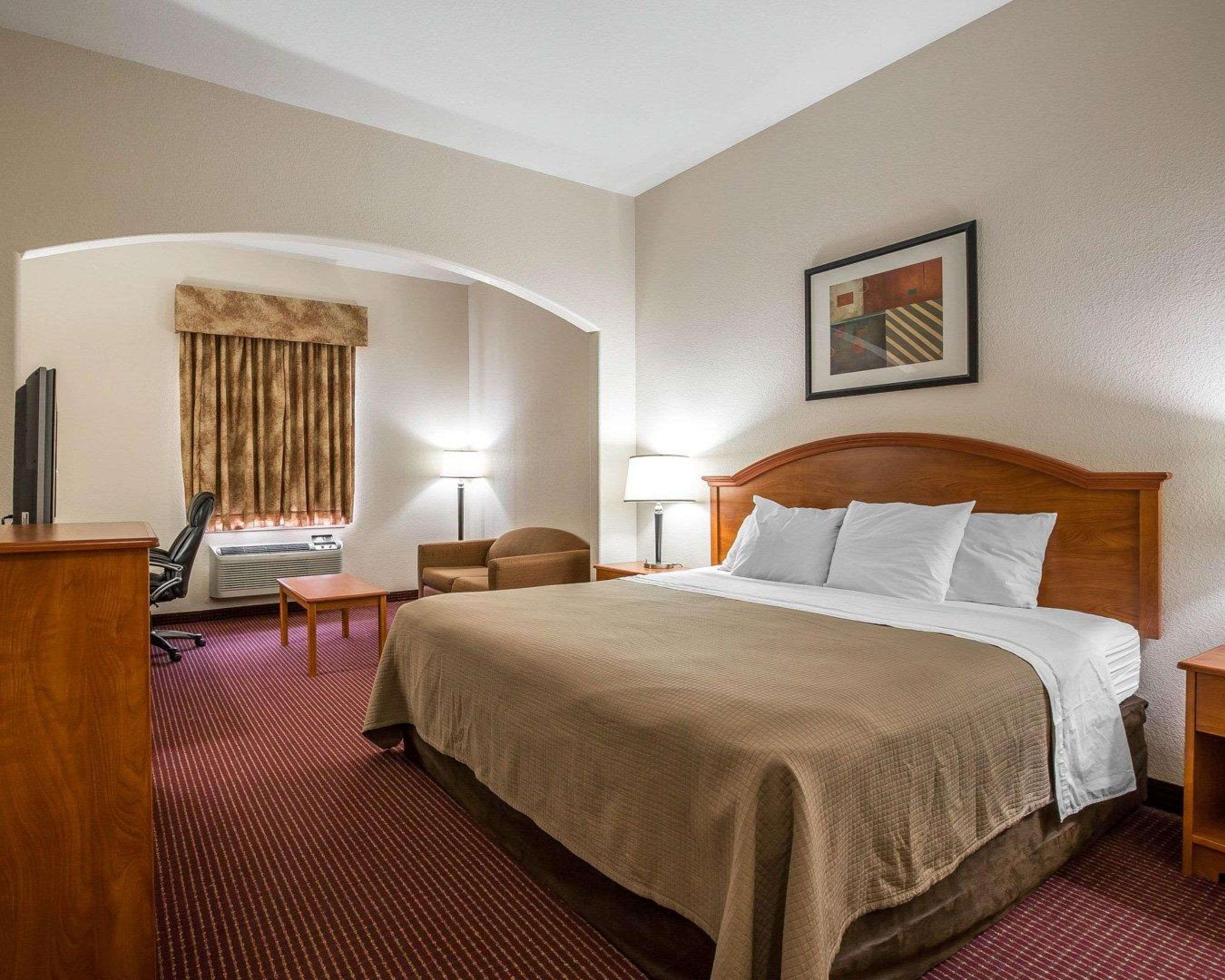 Отель Sonesta Essential Бомонт Экстерьер фото